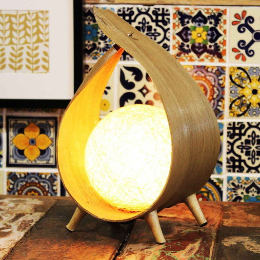 Lampă Naturală din Frunză de Cocos - Buclat Natural