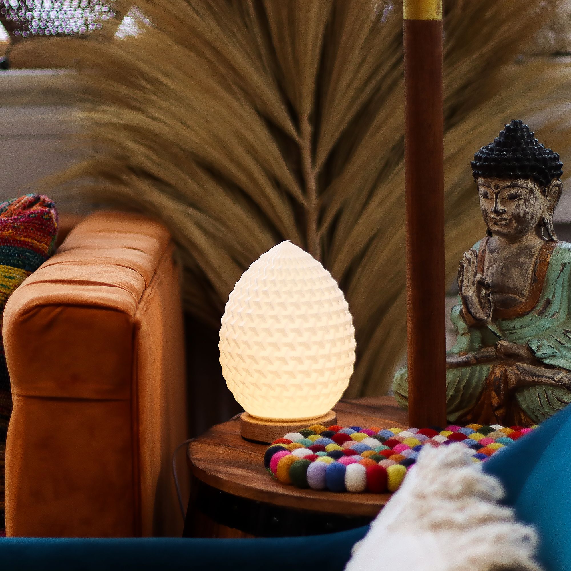 Simplitate Pură în Lumină Caldă – Lampă Ambientală Picătură amazio